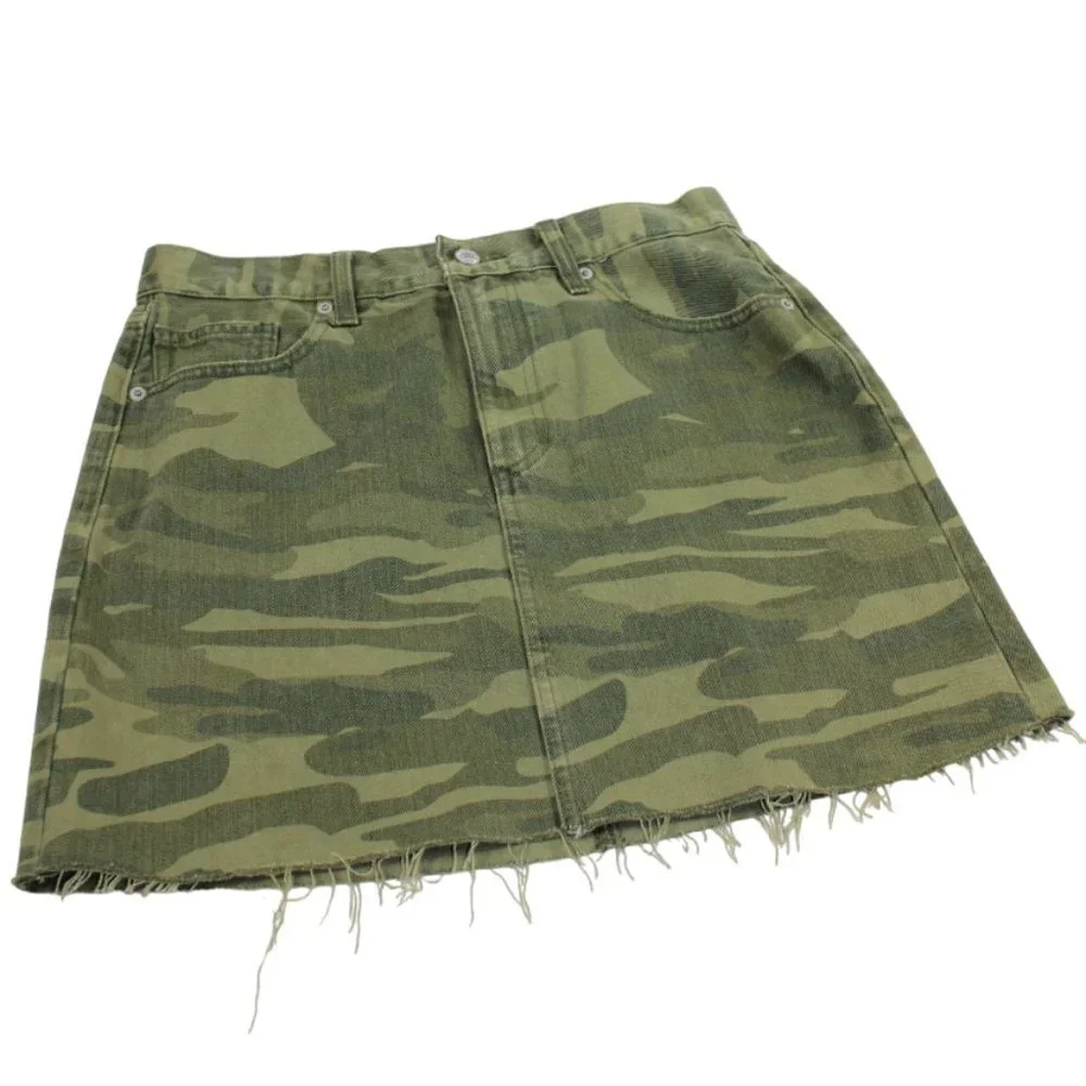 Lucky Brand Old Favorite Military Camo Raw Hem Mini Skirt, Size 4/27